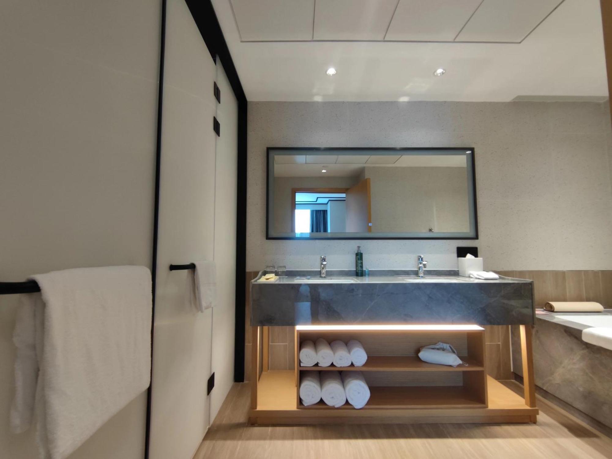 Hilton Garden Inn Hefei Binhu New District Экстерьер фото